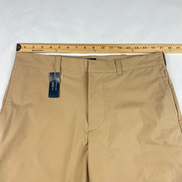 NWT J Crew Factory Tech Shorts Men's Size 33 Tan - Picture 5 of 13